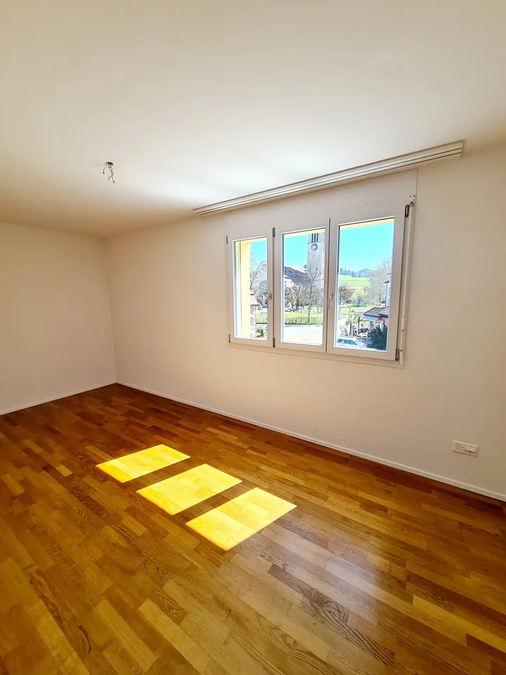 Appartamento soleggiato di 4,5 locali con ampio balcone