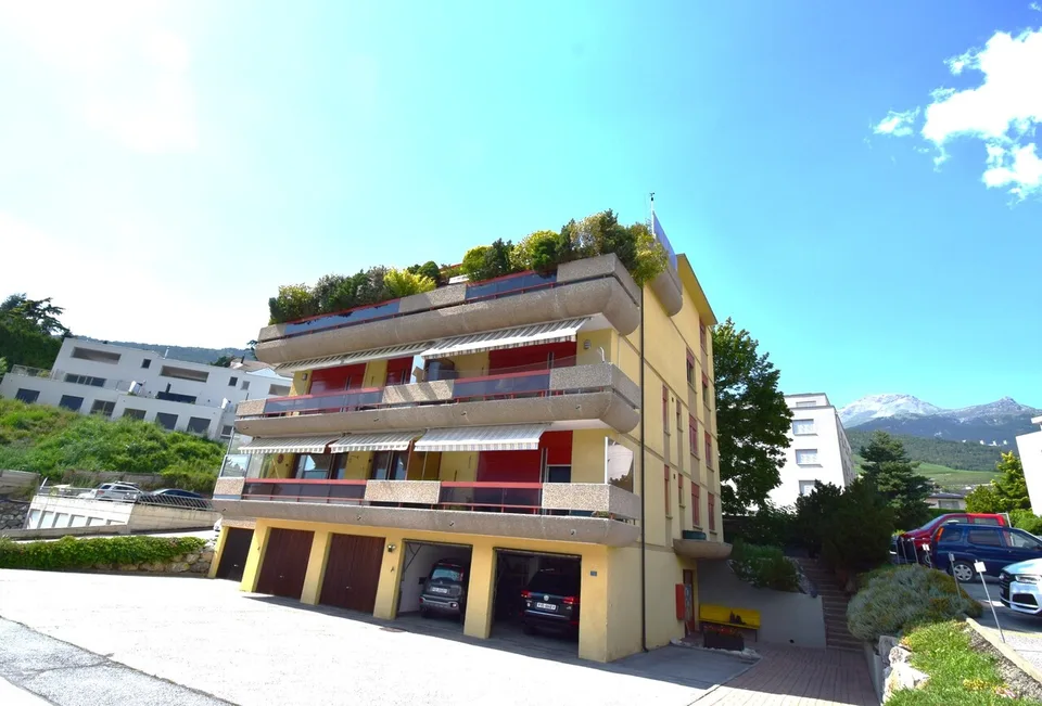 A 5.5-room apartment, one floor just for you