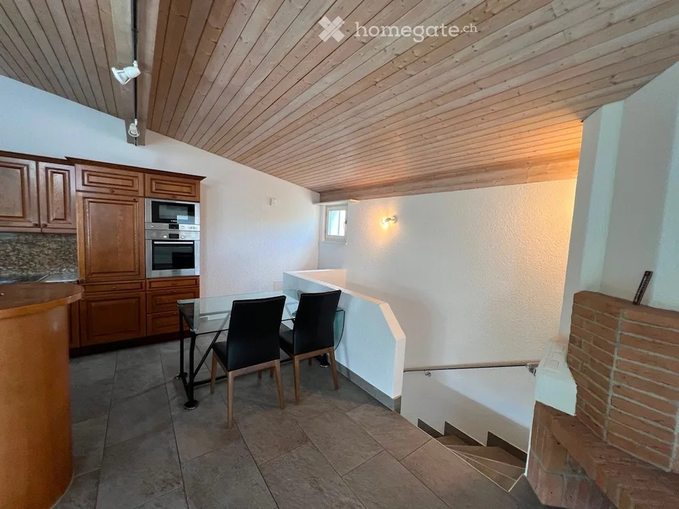 Appartamento di 3,5 locali con grande terrazza a Fällanden