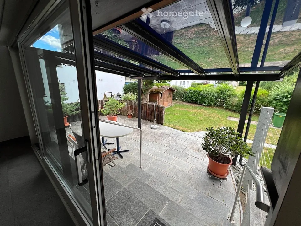 Appartamento di 3,5 locali con grande terrazza a Fällanden