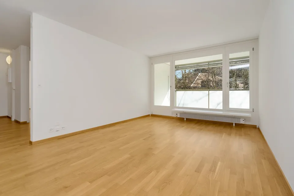 Modern 3.5-room apartment with loggia at Bümpliz Nord train station!