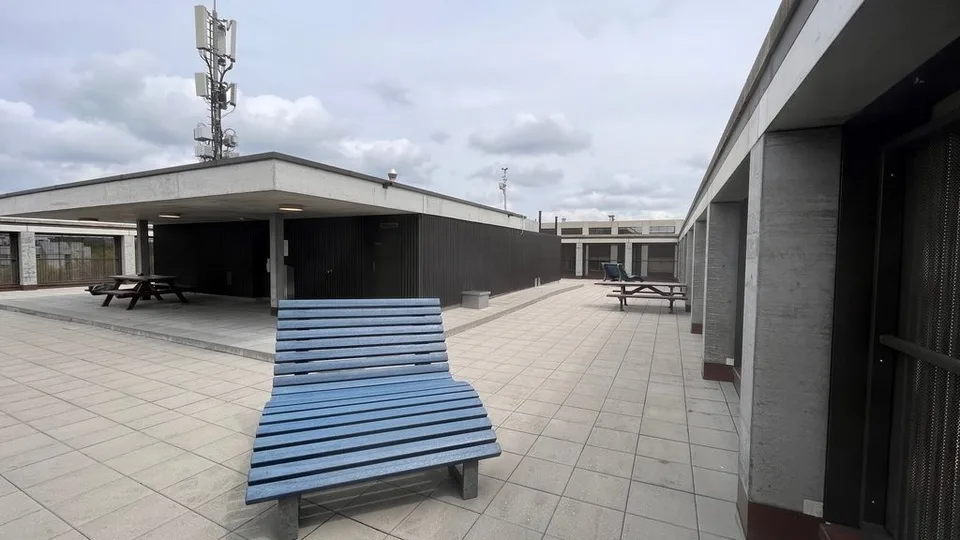 Appartamento luminoso e moderno di 3 locali vicino ai trasporti pubblici
