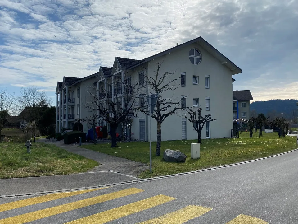 Zu vermieten per 01.05.2025 nach Vereinbarung 4.5 Zi-Wohnung mit Balkon