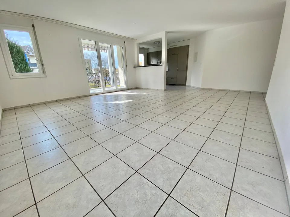 Zu vermieten per 01.05.2025 nach Vereinbarung 4.5 Zi-Wohnung mit Balkon