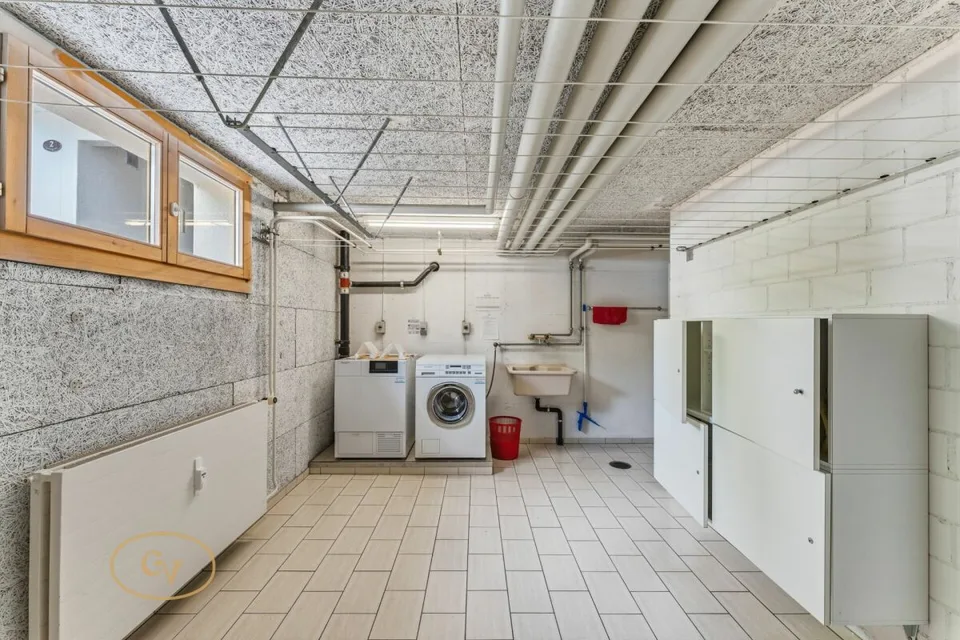 Sunny maisonette apartment with charm in the heart of Sins