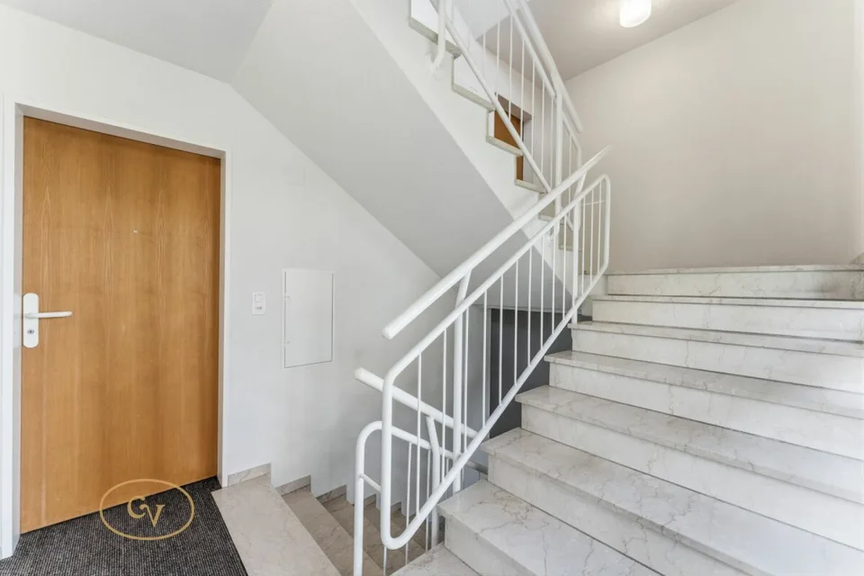 Sunny maisonette apartment with charm in the heart of Sins