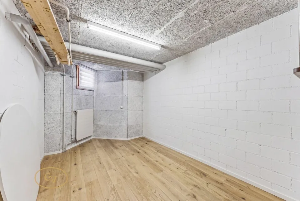 Sunny maisonette apartment with charm in the heart of Sins
