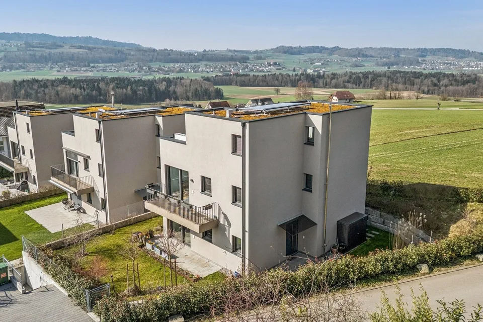 Seeblick trifft Privatsphäre - modernes Wohnen mit eigener Sauna