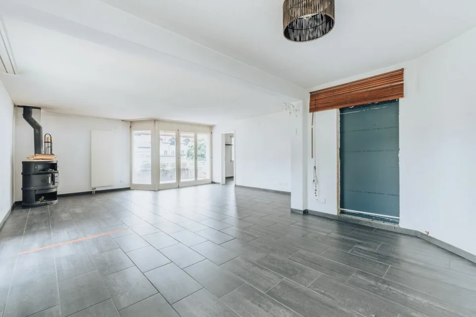 Appartamento di 4,5 locali luminoso con balcone coperto