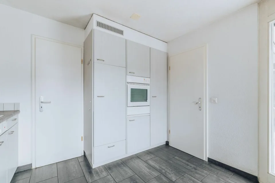 Appartamento di 4,5 locali luminoso con balcone coperto