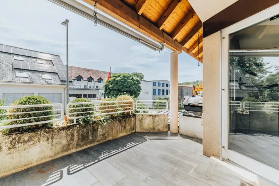 Appartamento di 4,5 locali luminoso con balcone coperto