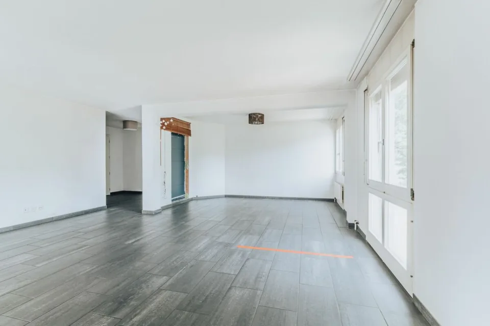 Appartamento di 4,5 locali luminoso con balcone coperto