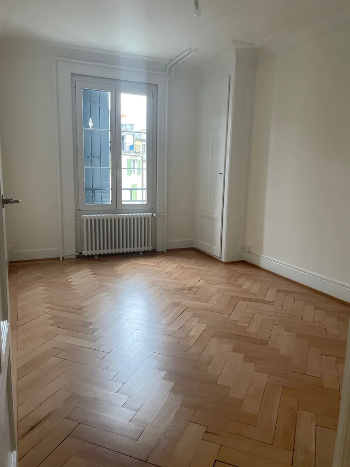 Wohnung mit 3.5 Zimmern im 6. Stock