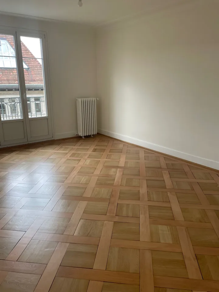 Wohnung mit 3.5 Zimmern im 6. Stock