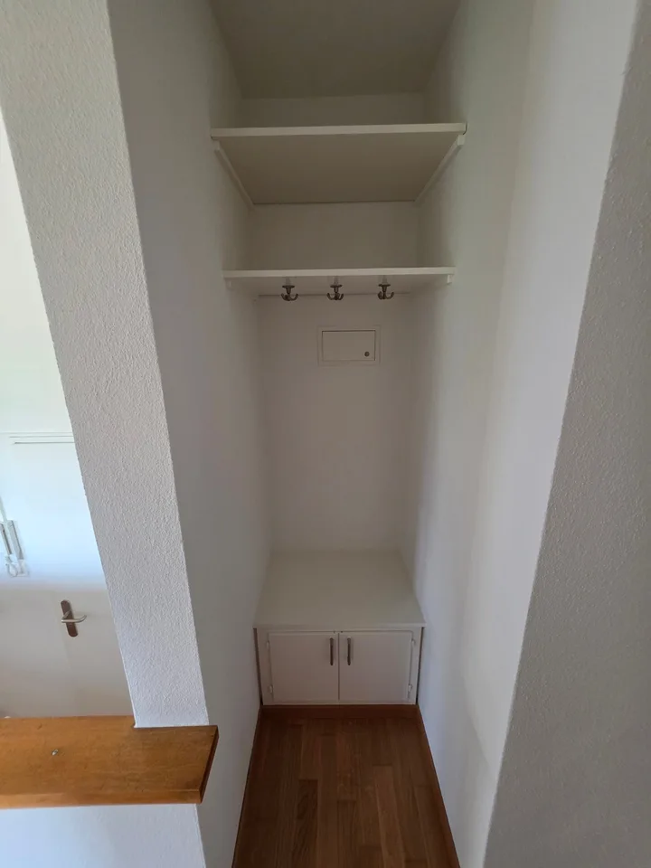 Unconventional 2.5 room apartment with balcony / high ground floor with lift