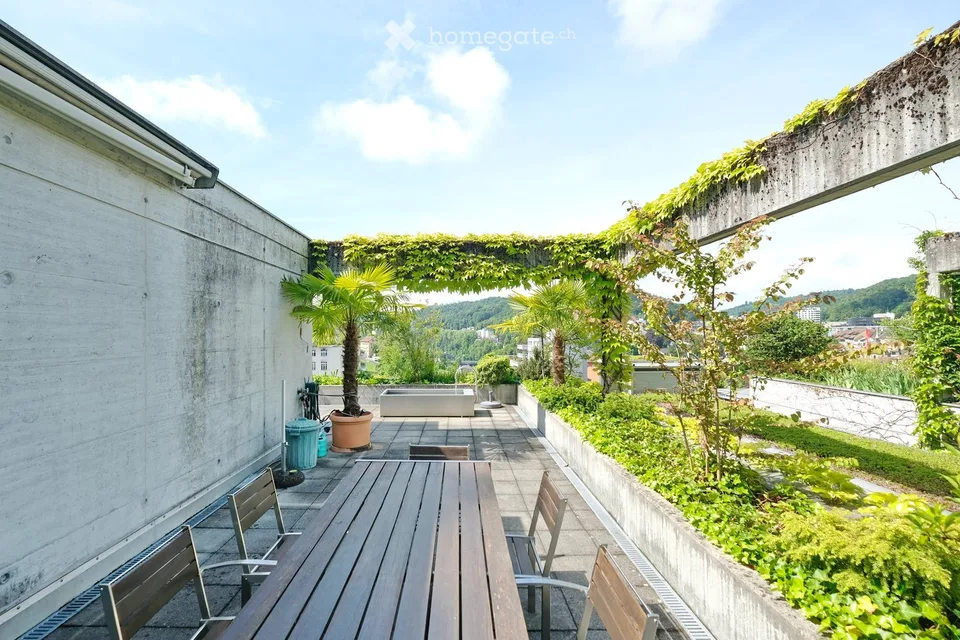 Exklusives Terrassenhaus in Baden – Weitblick, Privatsphäre und urbanes Leben – Foto 2 von 10