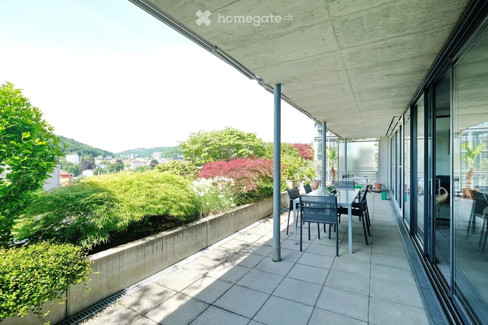 Exklusives Terrassenhaus in Baden – Weitblick, Privatsphäre und urbanes Leben – Foto 3 von 10