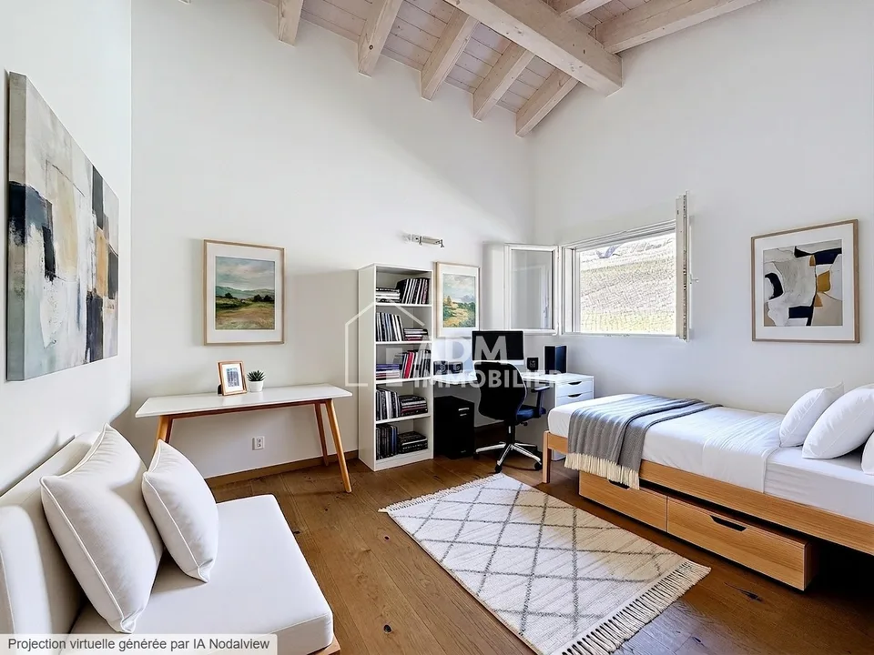 Leytron, spacious 4.5-room attic apartment