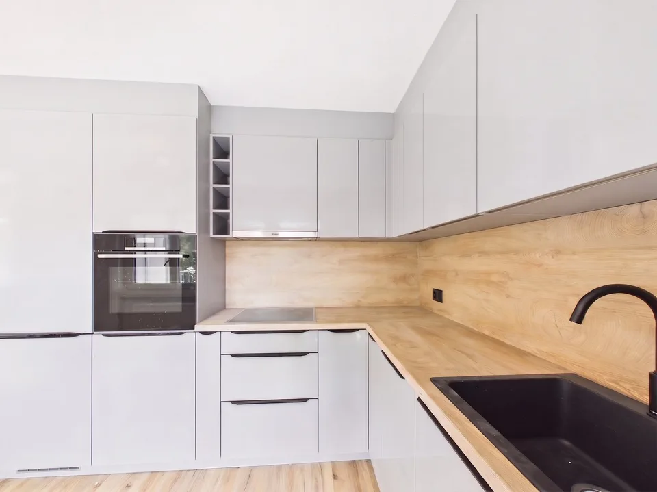 Schönes 3.5-Zimmer-Apartment im modernen Stil komplett renoviert