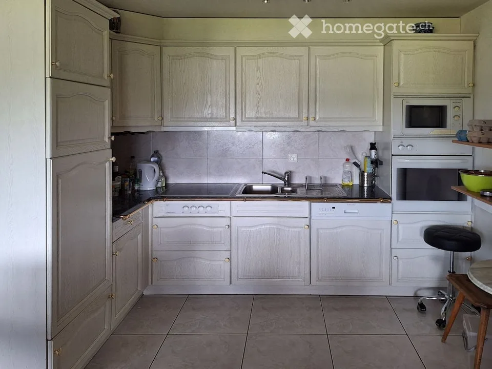 Charmante 4.5-Zimmer-Maisonette-Wohnung in Willerzell mit Seeblick