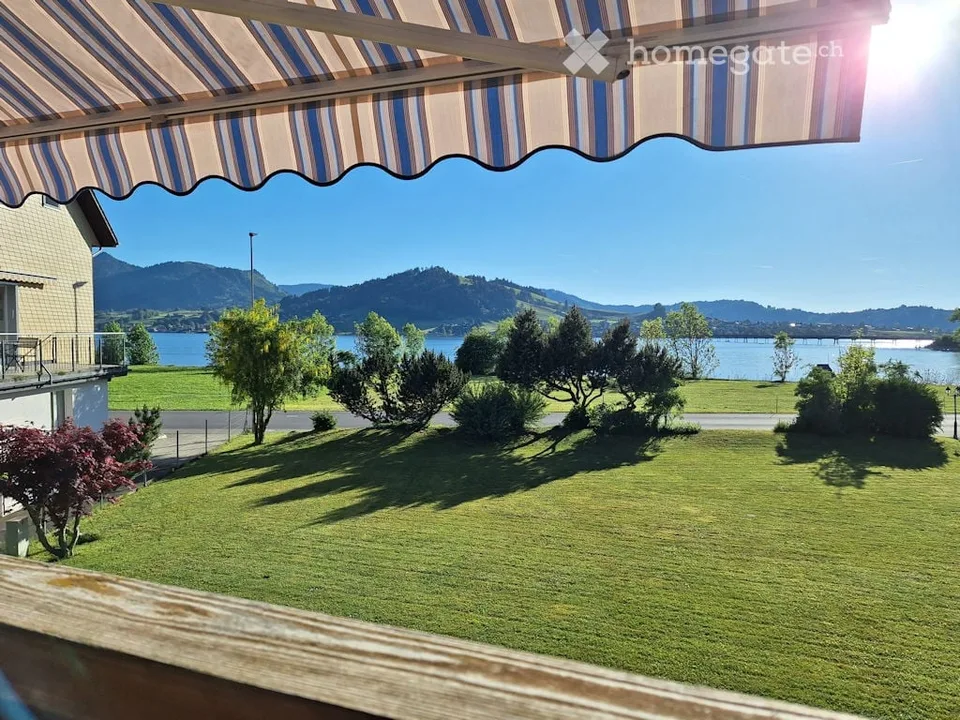 Charmante 4.5-Zimmer-Maisonette-Wohnung in Willerzell mit Seeblick