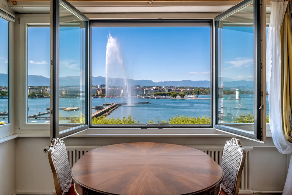 Opportunité exclusive face au Jet d'Eau - Vue imprenable sur le lac