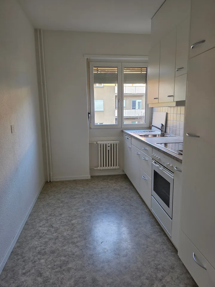 Gepflegte 2-Zimmer-Wohnung mit Balkon in Bern-Bethlehem