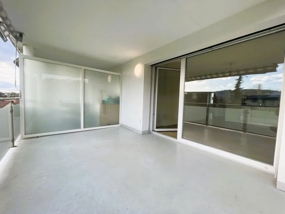 PRIX DÉTAILLÉ - APPARTEMENT MODERNE 3.5 PIÈCES DANS UN QUARTIER RÉSIDENTIEL CALME