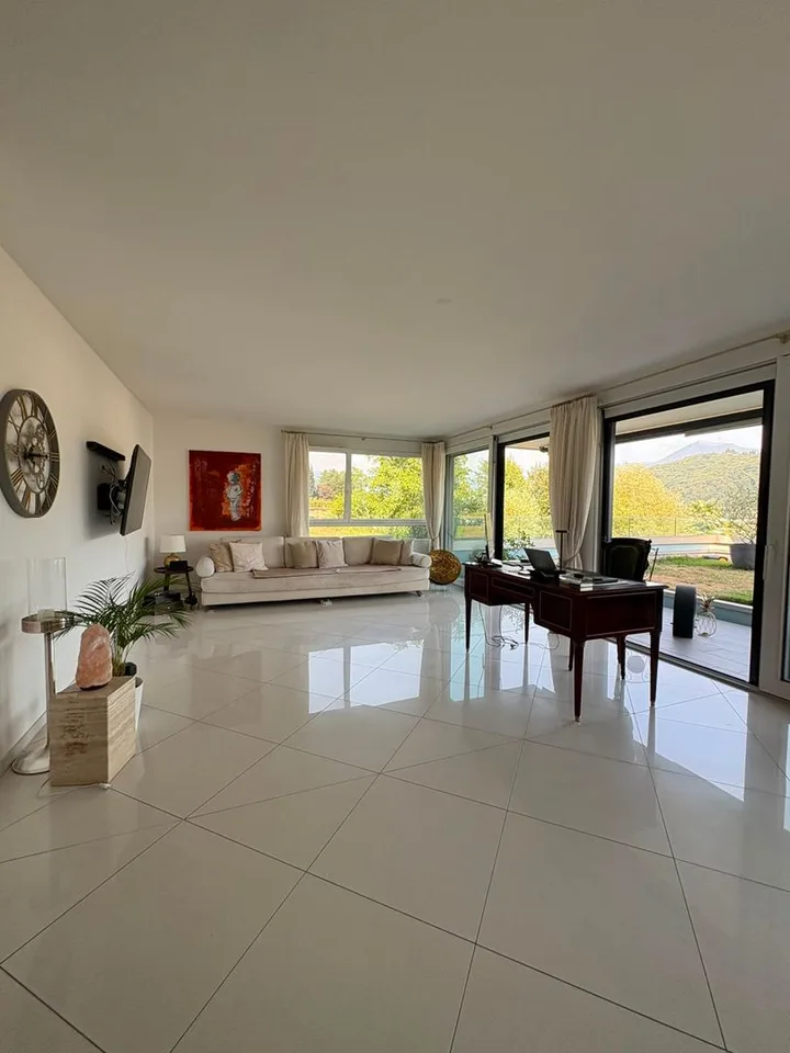 4.5 room apartment with garden, Agno