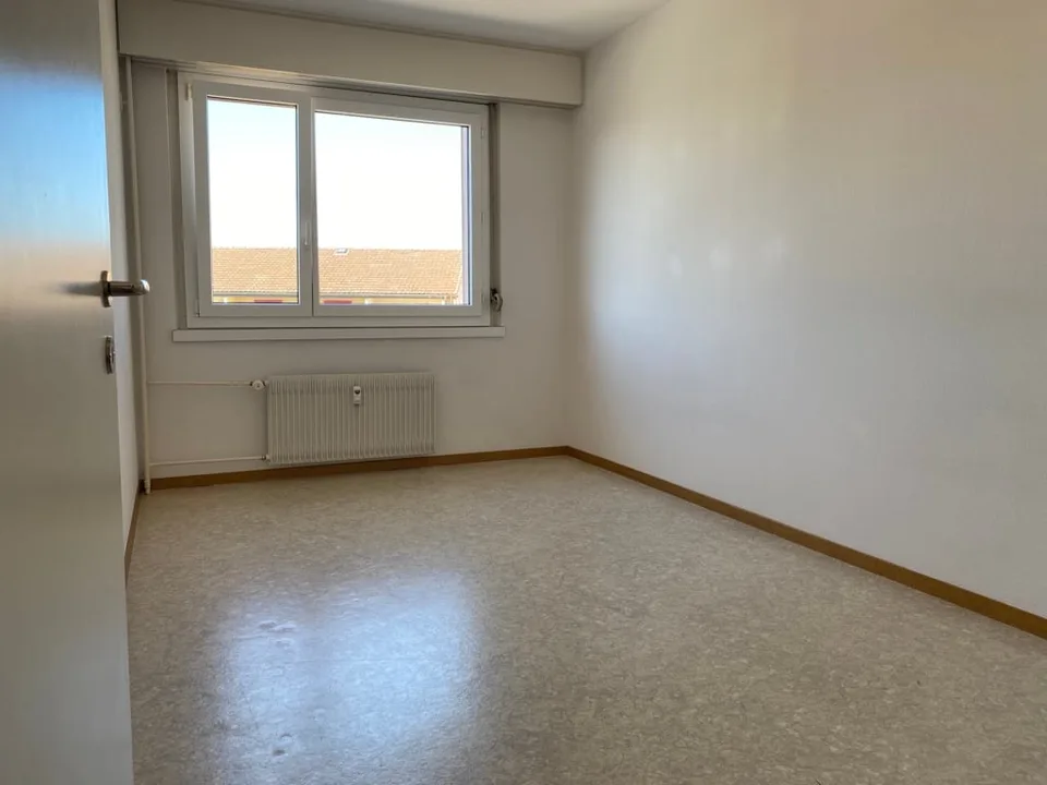 3.5 room apartment with balcony / 3rd floor WITHOUT elevator