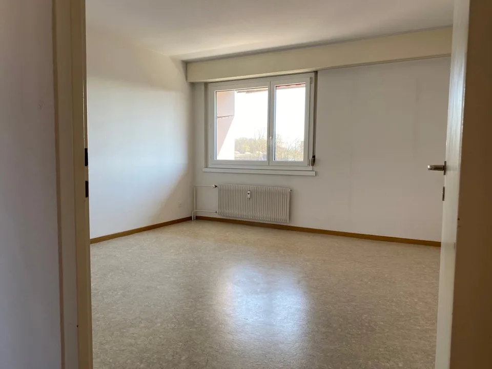 3.5 room apartment with balcony / 3rd floor WITHOUT elevator