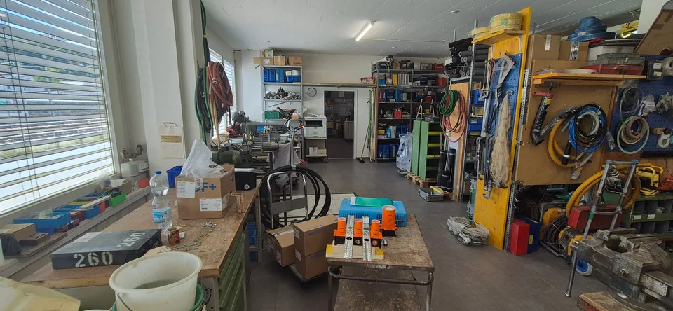 Area di produzione totale di 145 m2 (2 stanze)