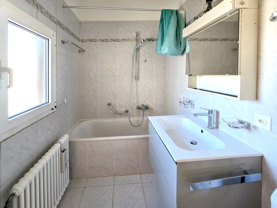 Interesting bright 3.5-room apartment with renovated covered terrace
