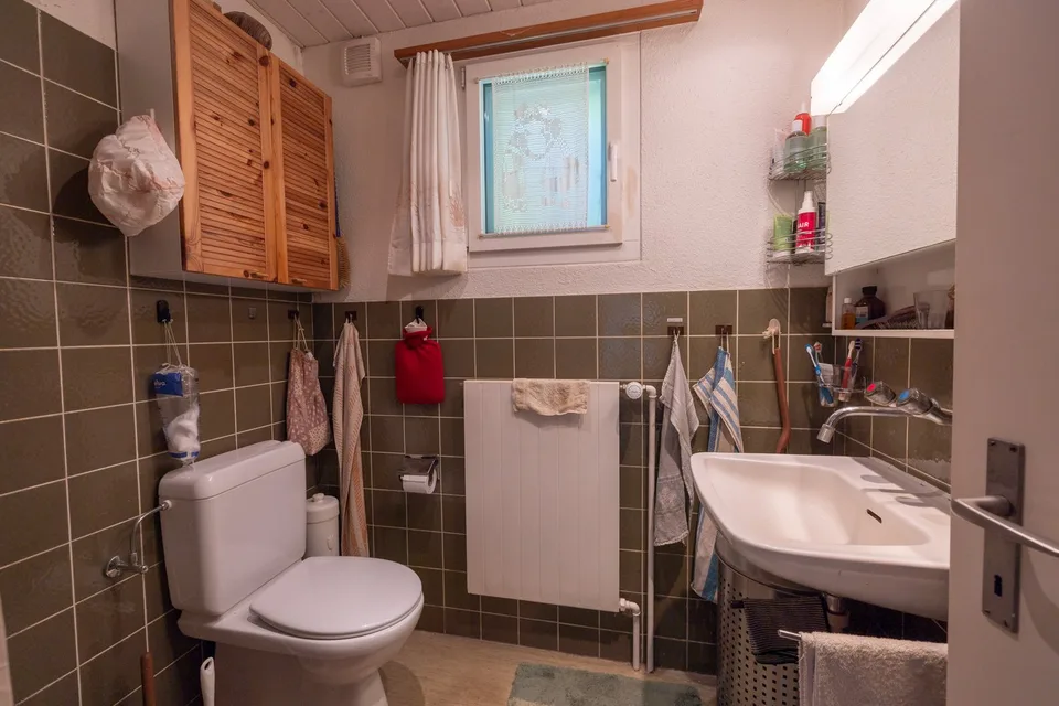 Charming semi-detached house with garden oasis and far-reaching views