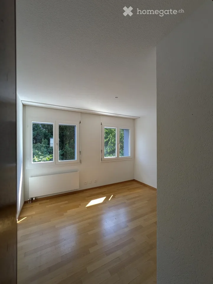 Zentral wohnen in Rapperswil – 3.5-Zimmer mit Parkplatz und eigenem Wasch-/Hobbyraum