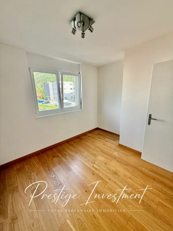 Helles Apartment mit Terrasse von 5.5 Zimmern & 148 m2 in Aproz