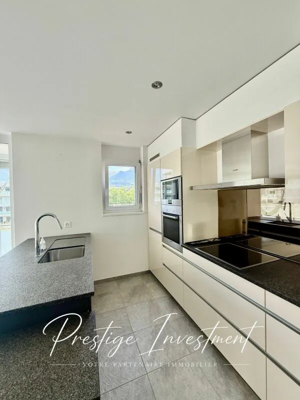Helles Apartment mit Terrasse von 5.5 Zimmern & 148 m2 in Aproz