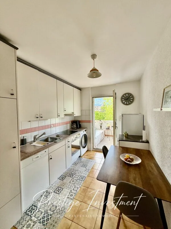 APPARTEMENT LUMINEUX DE 5 PCS, 119 M2, SION
