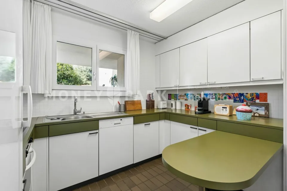 Maison de rang de 5,5 pièces conviviale pour les familles dans un emplacement très demandé à Wallisellen