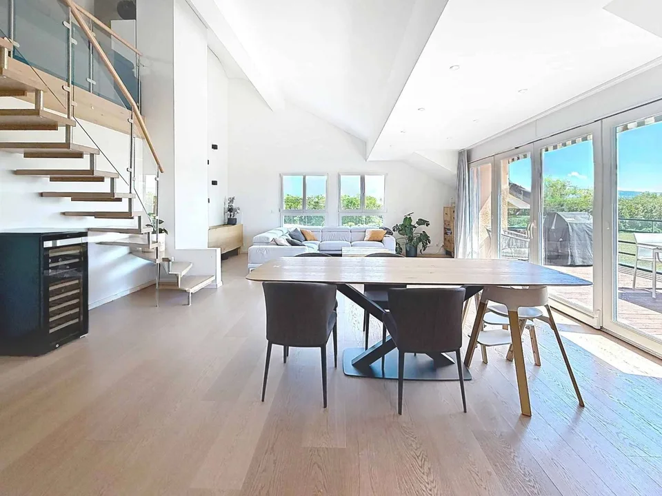 EXKLUSIVITÄT - Geräumige und helle 4,5-Zimmer-Wohnung + Galerie
