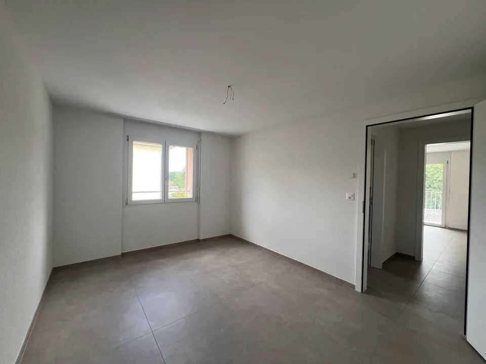 Frisch sanierte, moderne 3 Zimmer Wohnung mit Balkon – sofort verfügbar!