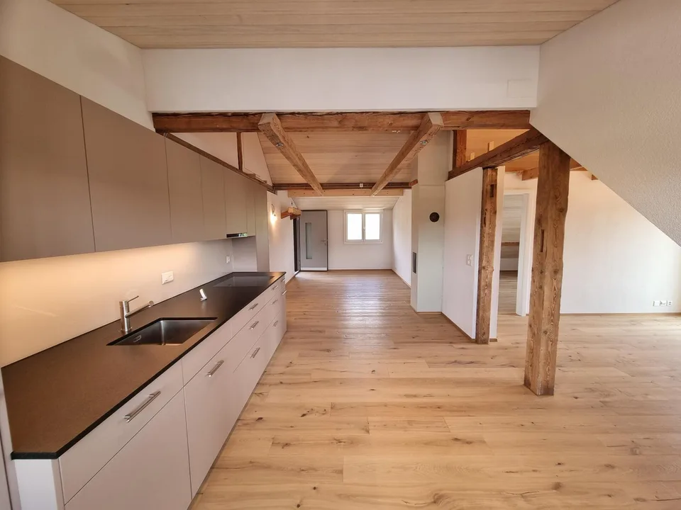 Wohnen in stilvoller Dachwohnung!