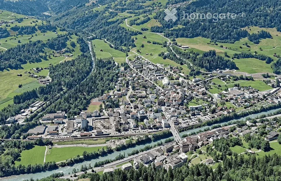 Attraktives, voll erschlossenes Bauland am Sonnenhang von Ilanz – 2'069 m²/450.-- mit Projekt