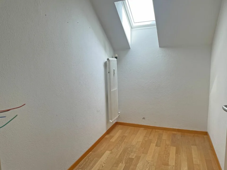 Spacious 4.5-room apartment in Münchenbuchsee with loggia