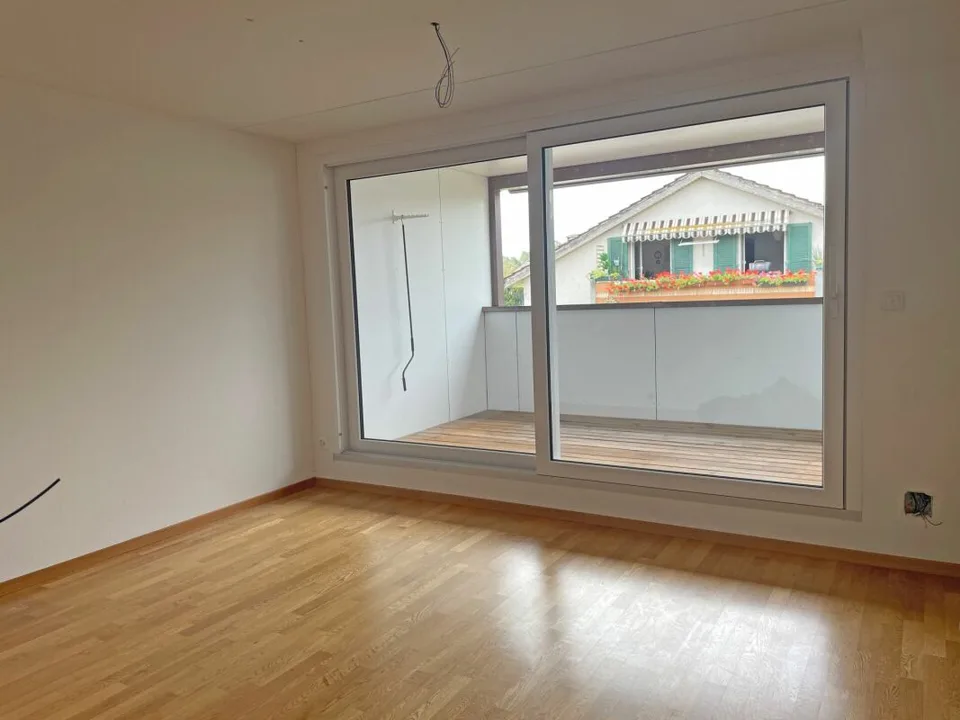 Spacious 4.5-room apartment in Münchenbuchsee with loggia