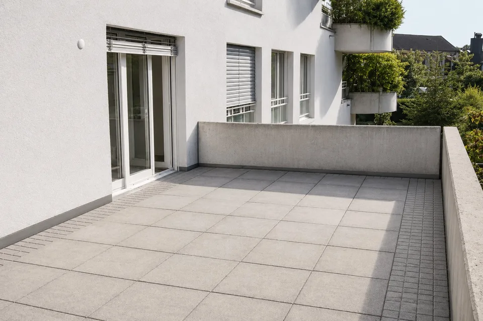 Appartement 2 pièces au 1er étage avec terrasse à Kloten à louer
