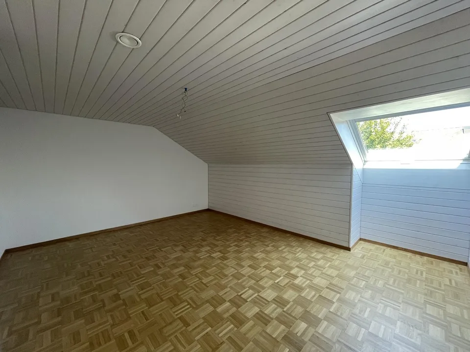 Zu vermieten: Sanierte 3½ Zimmer-Wohnung (2. OG ohne Lift) in Wichtrach!