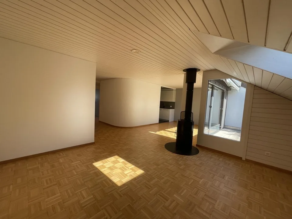 Zu vermieten: Sanierte 3½ Zimmer-Wohnung (2. OG ohne Lift) in Wichtrach!