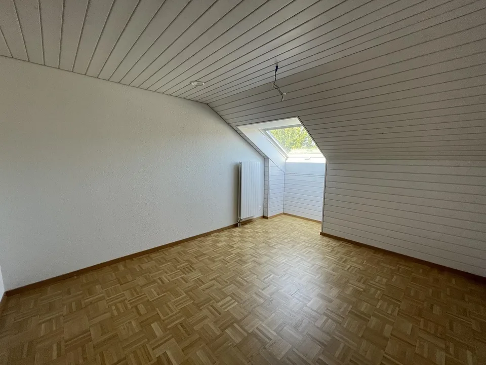 Zu vermieten: Sanierte 3½ Zimmer-Wohnung (2. OG ohne Lift) in Wichtrach!