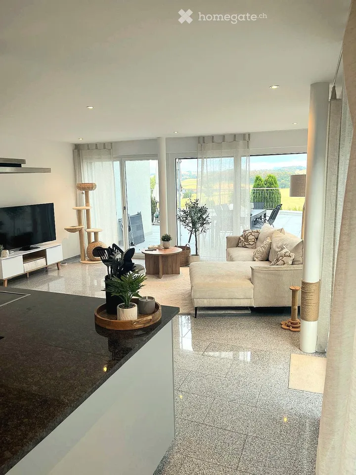 Moderne 3,5-Zimmer-Wohnung mit Terrasse, Garten & Aussicht